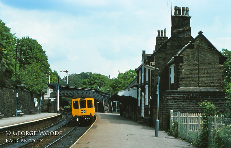 Class 100 DMU at New Mills Central