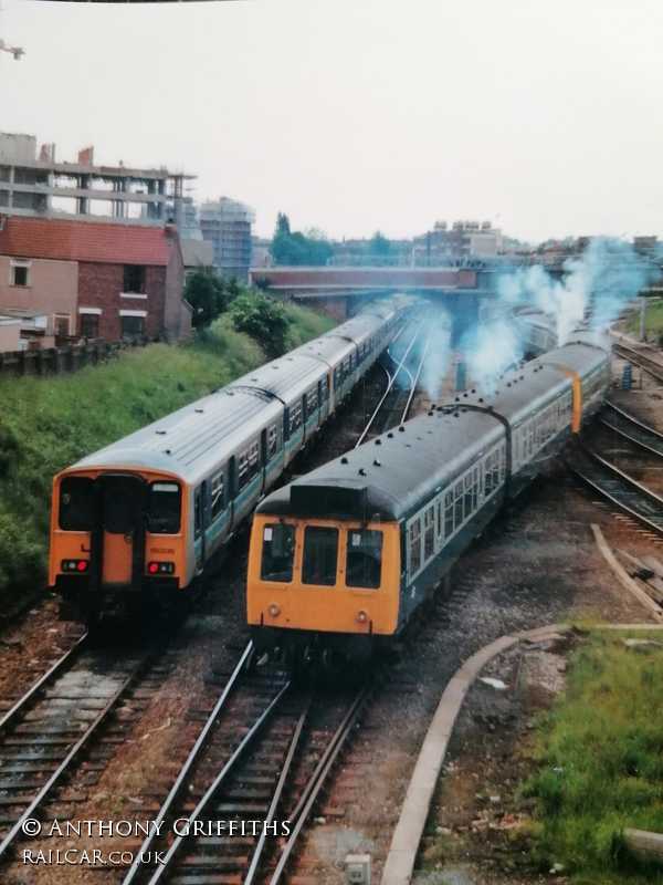 Class 108 DMU at Chester