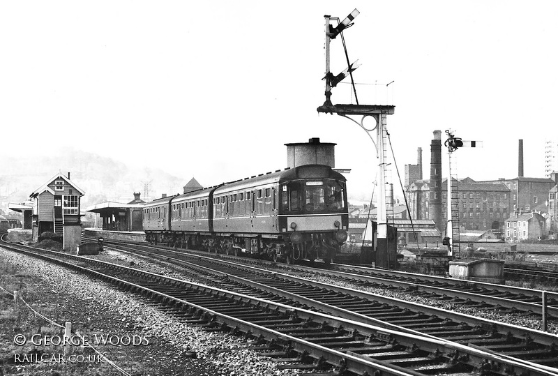 Class 110 DMU at Sowerby Bridge