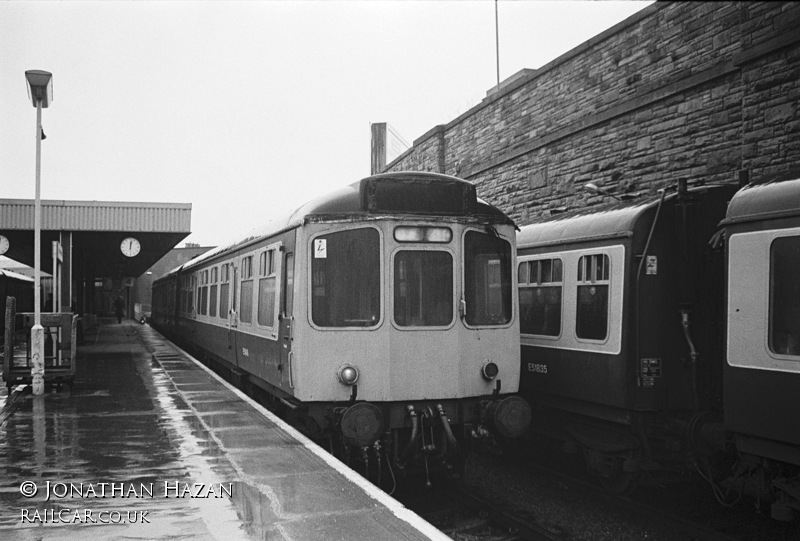 Class 110 DMU at Bradford Interchange