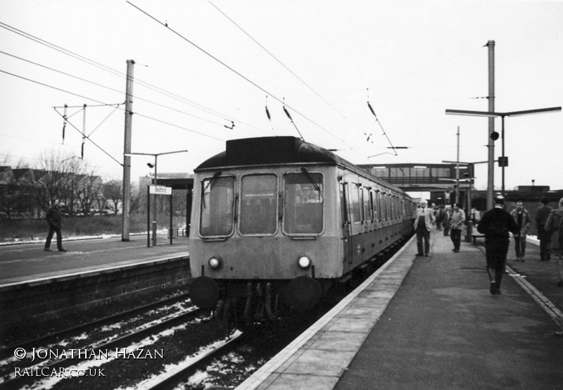 Class 115 DMU at Bedford