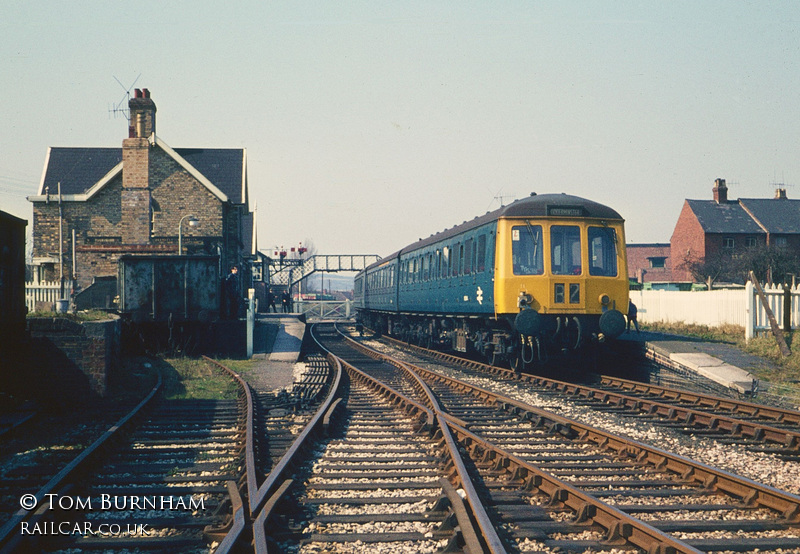 Class 116 DMU at Stourport-on-Severn