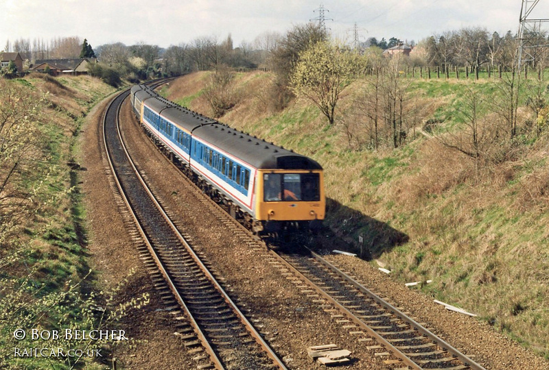 Class 117 DMU at between Warwick and Leamington Spa