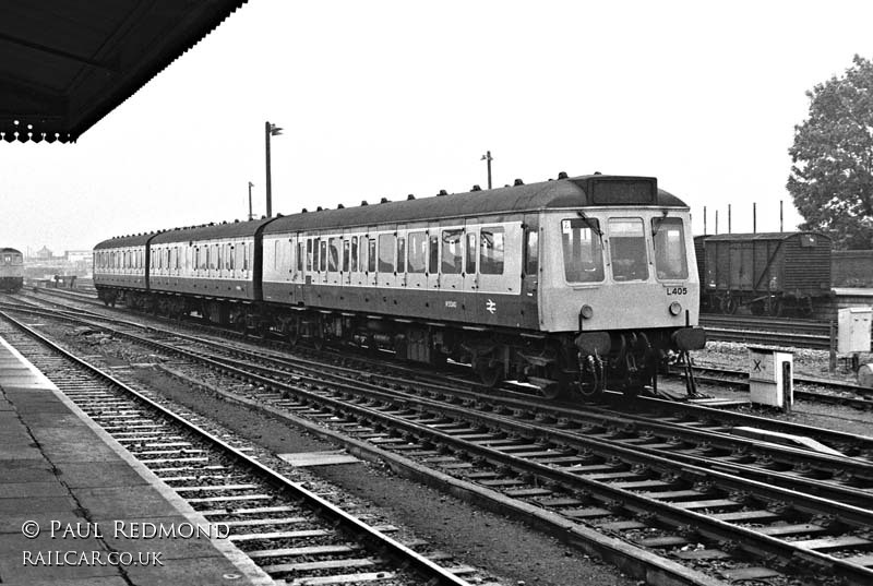 Class 117 DMU at Reading (General)