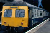 Class 120 DMU at Edinburgh Waverley