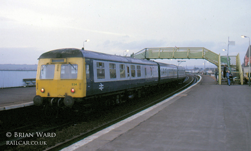 Class 120 DMU at Montrose