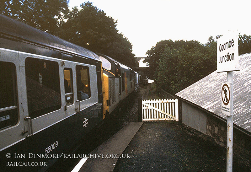 Class 122 DMU at Coombe Junction