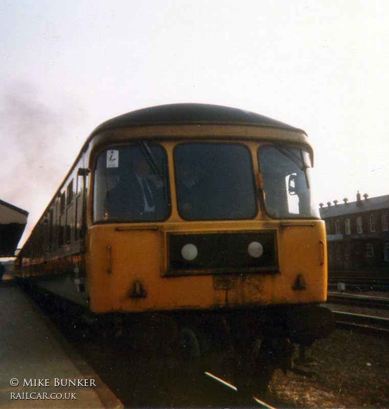 Class 124 DMU at Doncaster