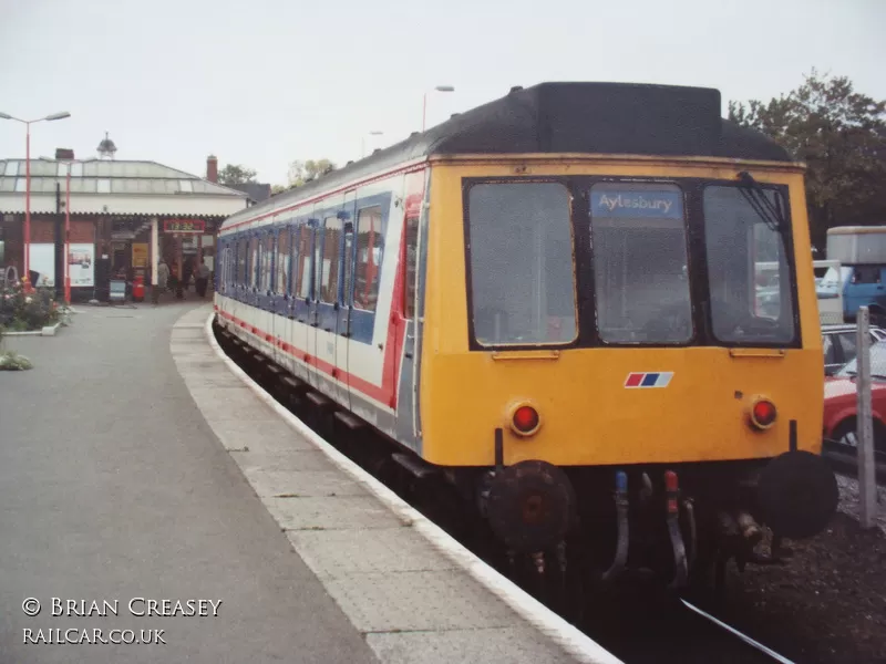 Class 115 DMU at Aylesbury