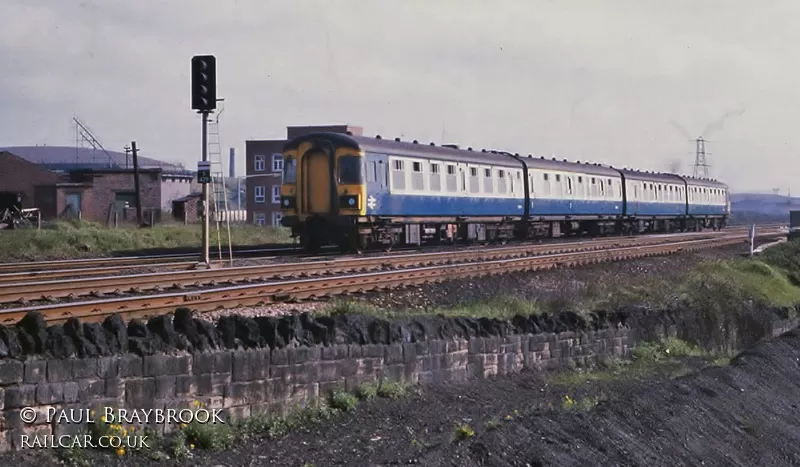 Class 123 DMU at Greasborough Rd, Rotherham
