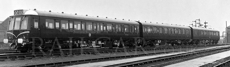 Pressed Steel suburban triple DMU