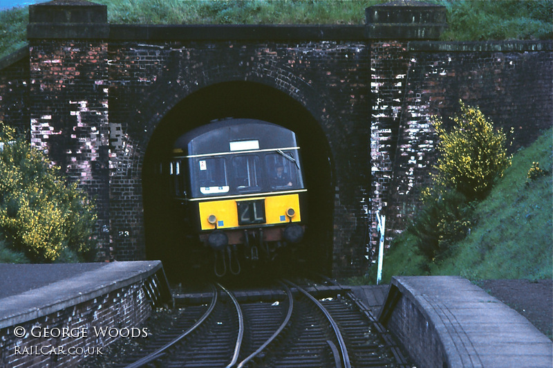 Class 101 DMU at Wormit