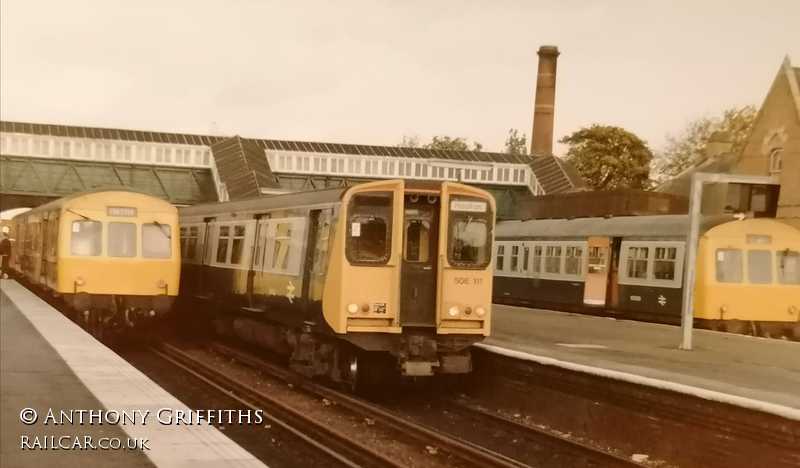 Class 101 DMU at Hooton