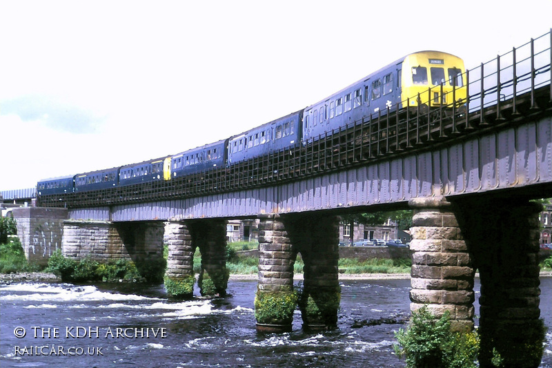 Class 101 DMU at Perth