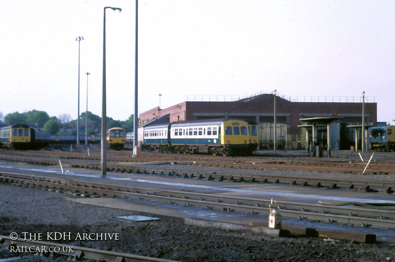 Class 101 DMU at Hull Botanic Gardens