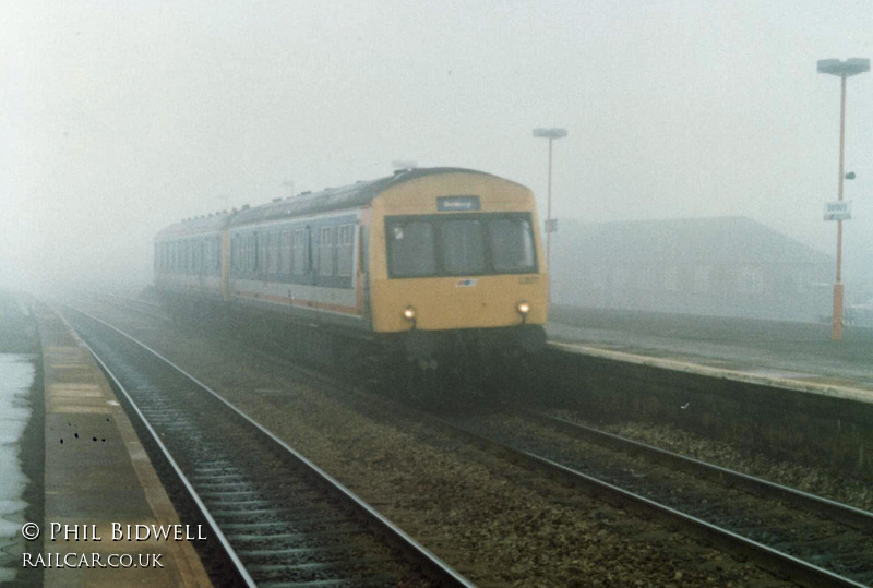 Class 101 DMU at Banbury