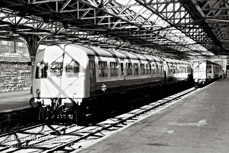 Class 101 DMU at Dundee