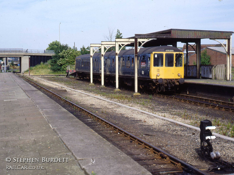 Class 104 DMU at Bedford St Johns