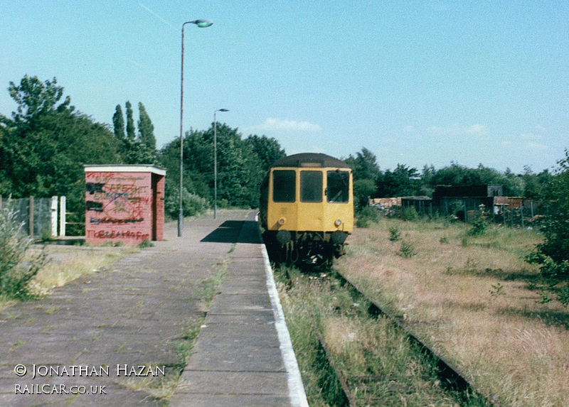 Class 104 DMU at St Albans Abbey