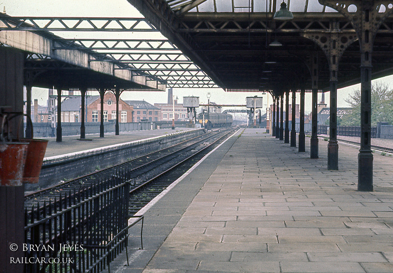 Class 104 DMU at Leicester Central