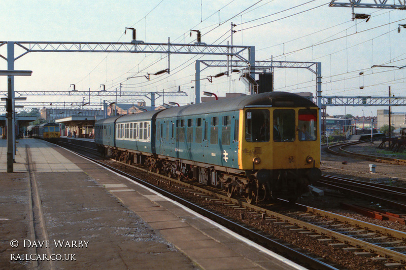 Class 104 DMU at Watford Junction