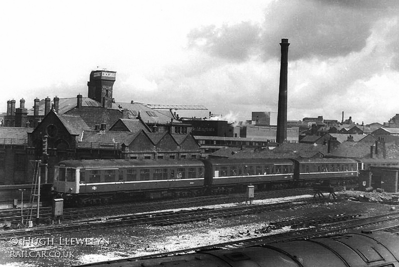 Class 104 DMU at Manchester Exchange