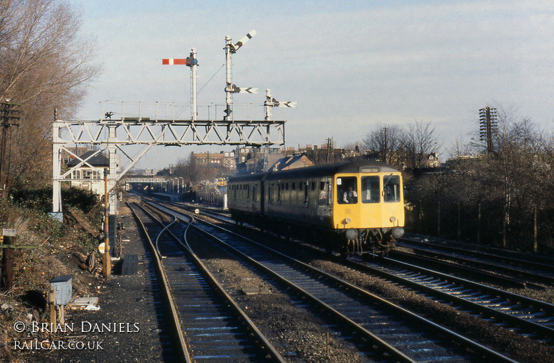 Class 104 DMU at Upper Holloway