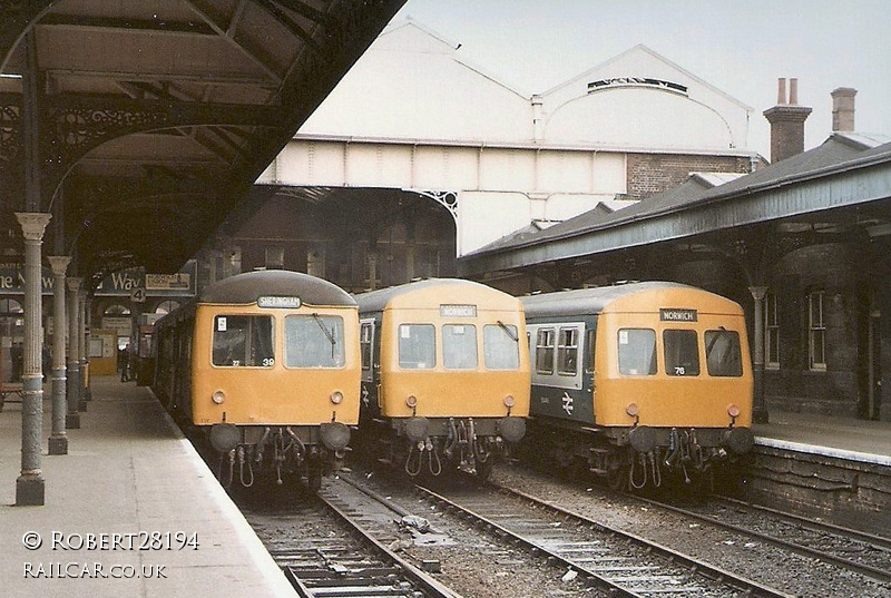 Class 105 DMU at Norwich