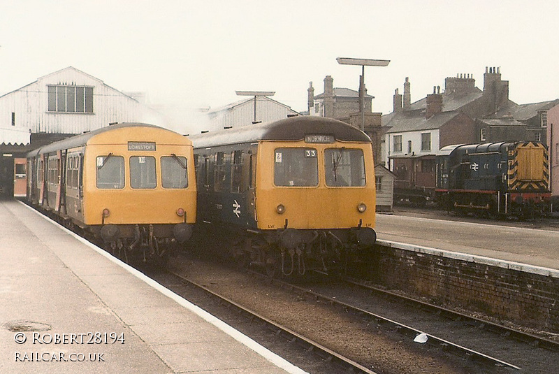 Class 105 DMU at Lowestoft