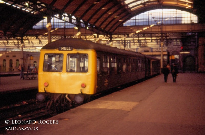 Class 105 DMU at Hull Paragon