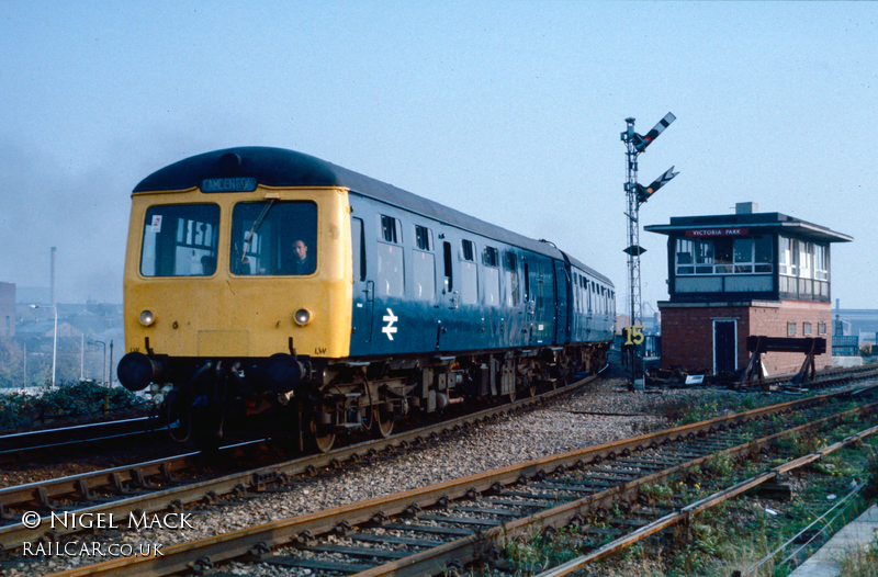 Class 105 DMU at Victoria Park