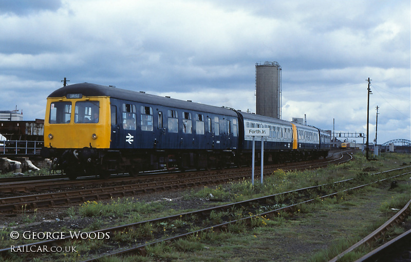 Class 105 DMU at Forth Junction, Newcastle