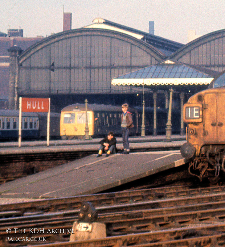 Class 105 DMU at Hull