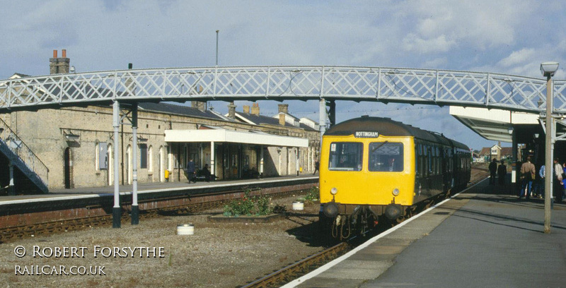 Class 105 DMU at Boston