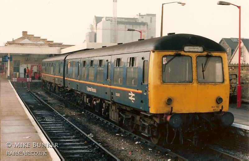 Class 105 DMU at Cambridge