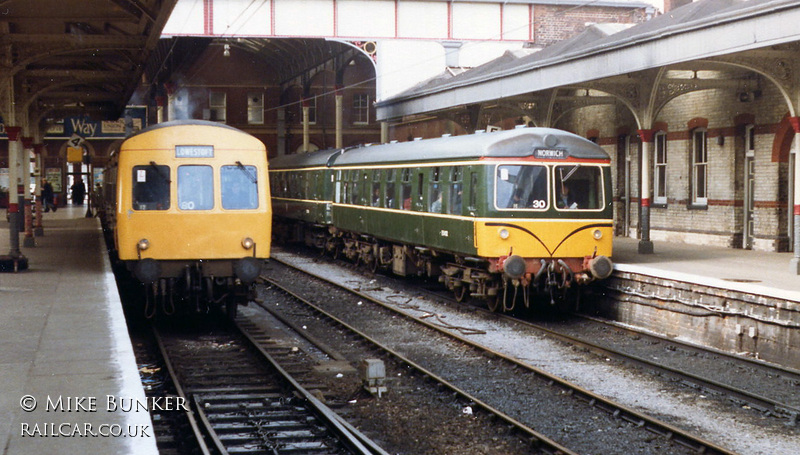 Class 105 DMU at Norwich