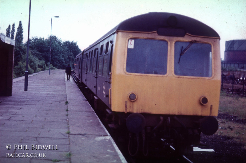 Class 105 DMU at St Albans Abbey