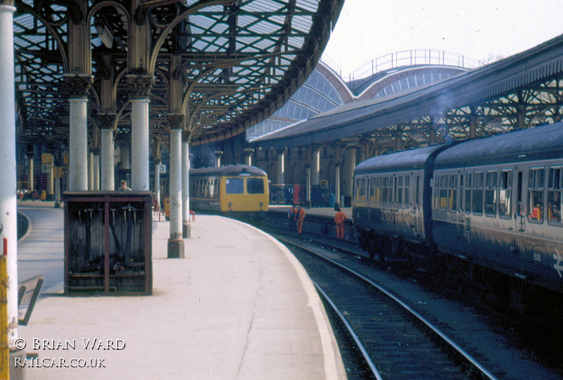 Class 105 DMU at York