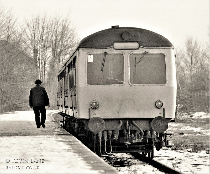 Class 105 DMU at St Albans Abbey