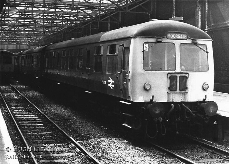 Class 105 DMU at Kings Cross