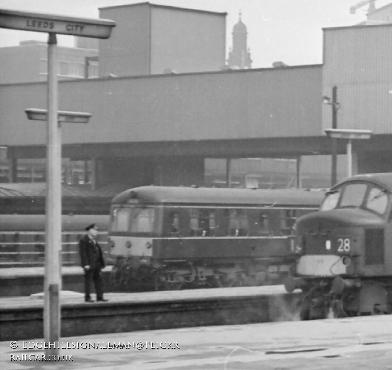 Class 105 DMU at Leeds City