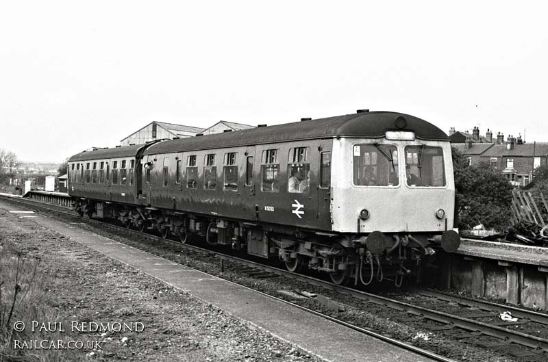 Class 105 DMU at Whittington