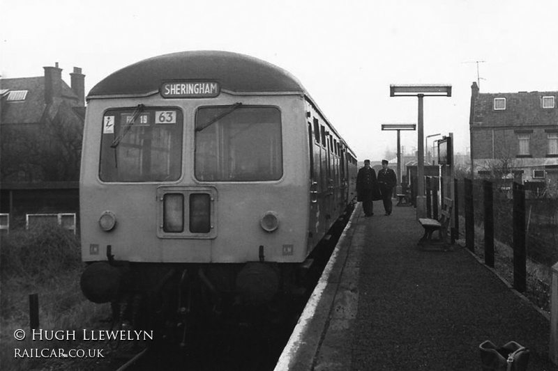 Class 105 DMU at Sheringham