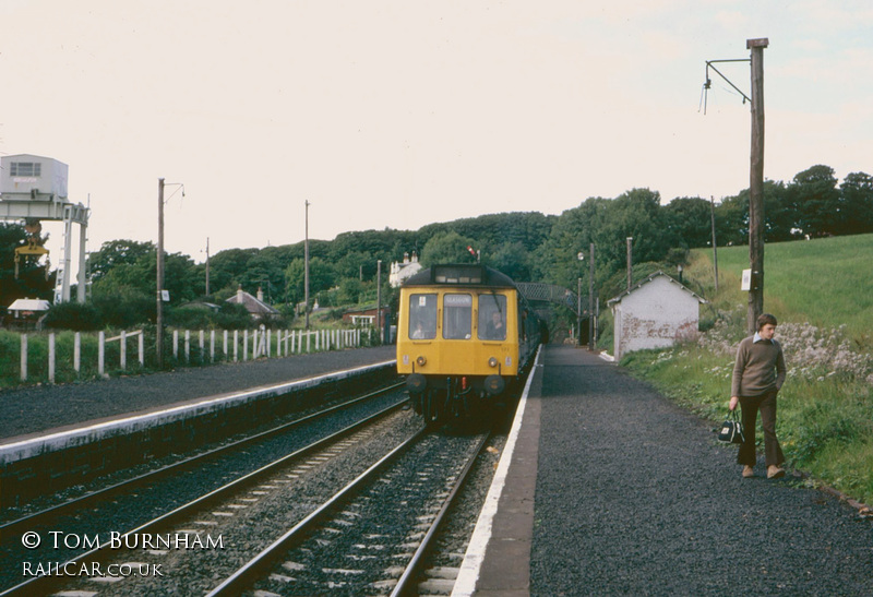 Class 107 DMU at Fairlie High