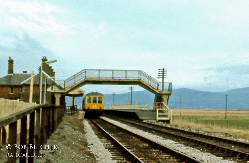 Class 108 DMU at Borth