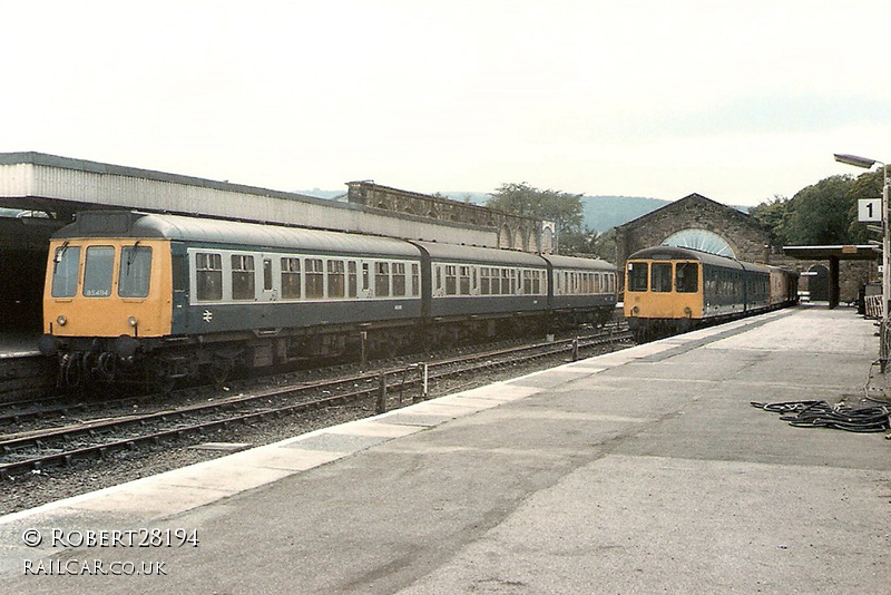 Class 108 DMU at Buxton