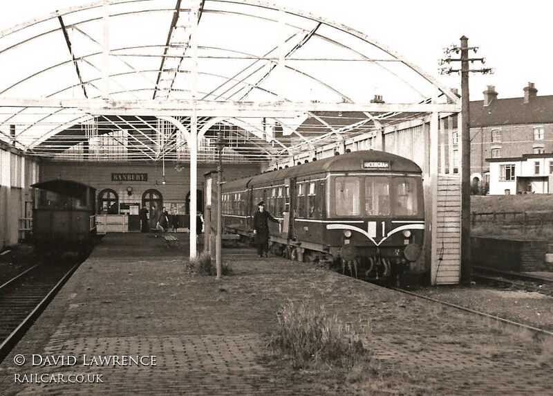 Class 108 DMU at Banbury Merton Street