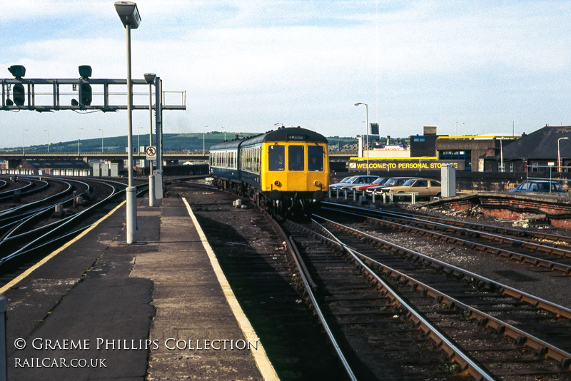 Class 108 DMU at Newcastle