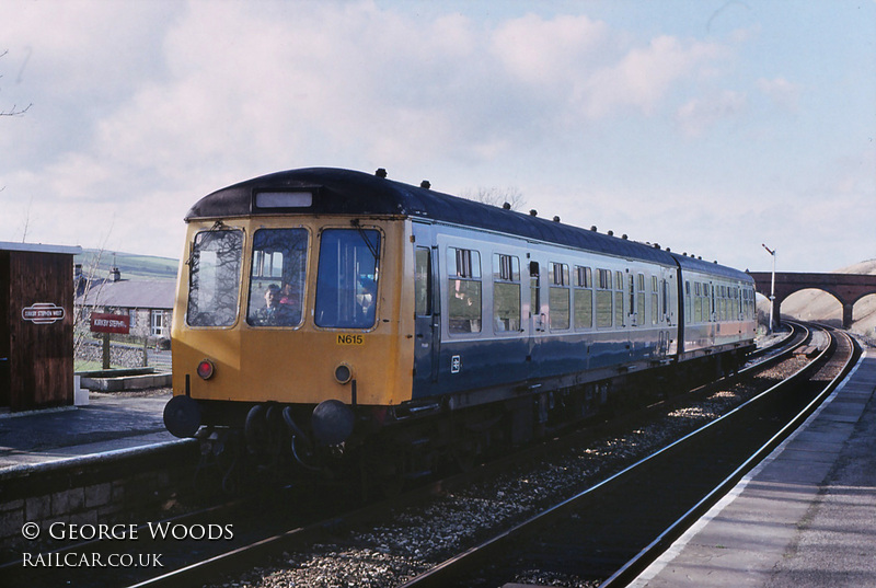 Class 108 DMU at Kirkby Stephen