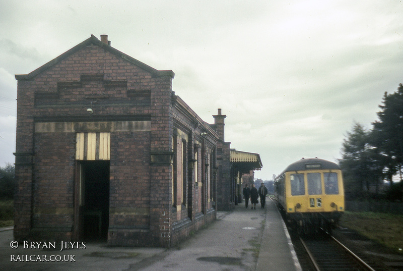 Class 108 DMU at Lutterworth